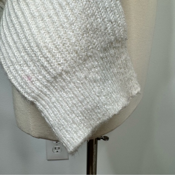 BDG Lexi Henley Fuzzy Crop Sweater M - Picture 15 of 16